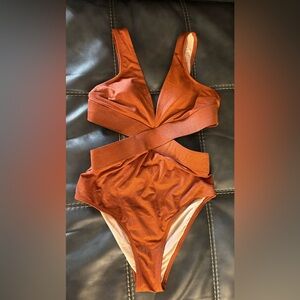 Cupshe‎ Womens Sz Small Copper Metallic Plunge Cutout One Piece Swim Beach Sexy